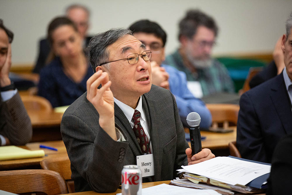 Texas Law Prof. Henry T.C. Hu &#039;79 asking a question